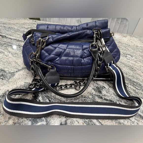 Think Royln Stylish Navy Blue Quilted Handbag/Crossbody - Picture 6 of 11